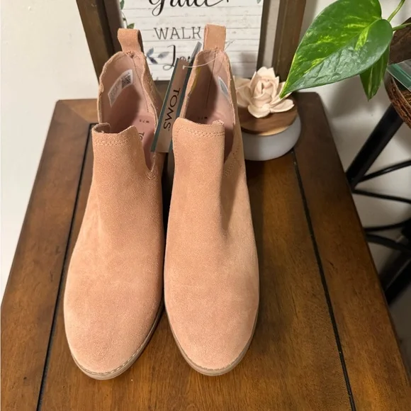 Toms Women's Tan Suede Wedge Booties/Size 7.5 News - Picture 2 of 7